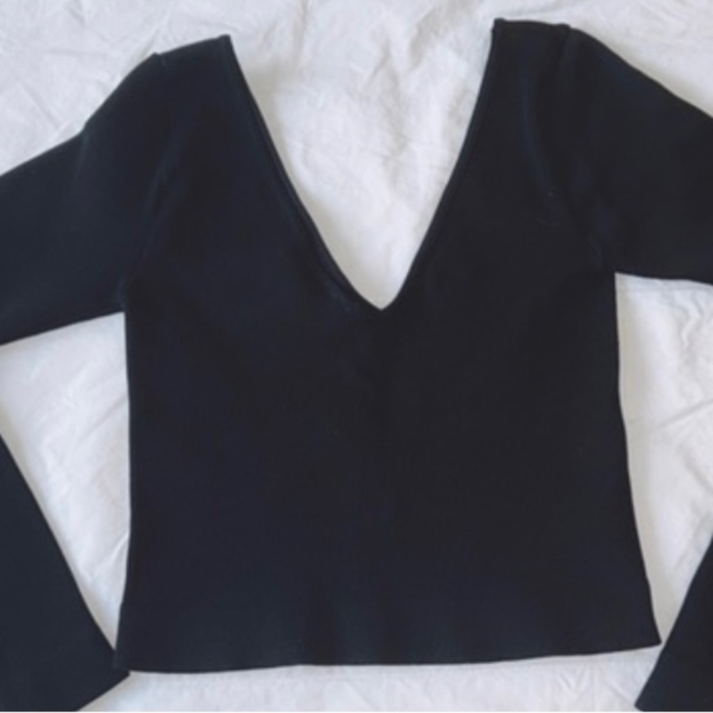 Black Crop top-  Long Sleeve